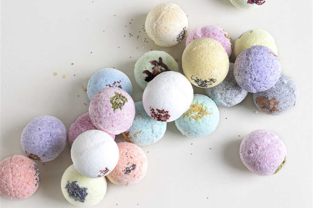 Natural Bath Bomb & Shower Steamer Gift Set