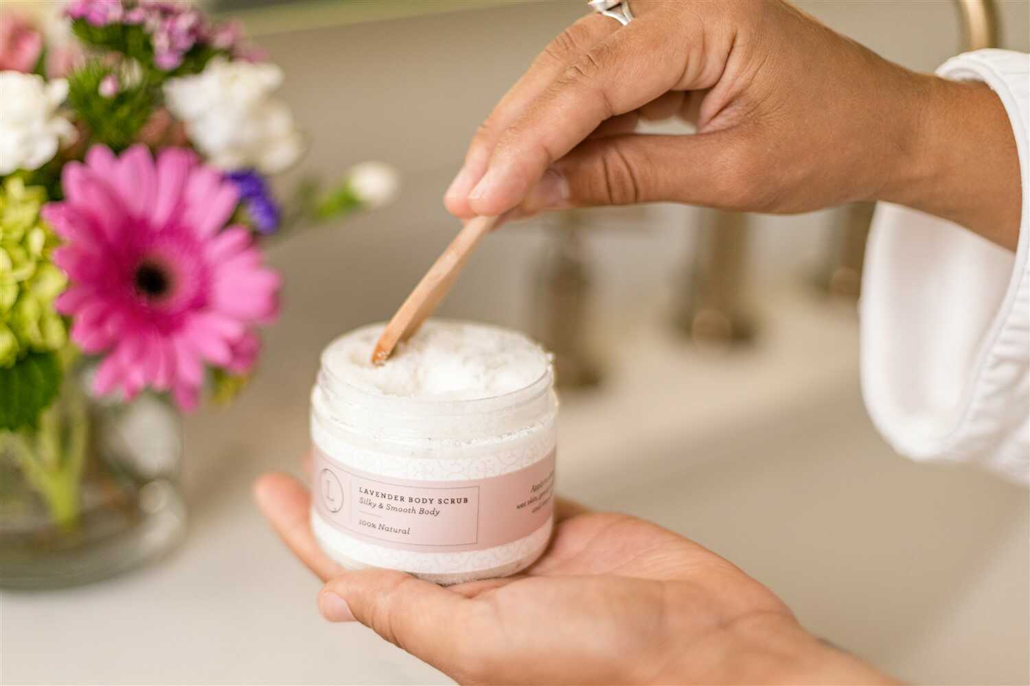 Lavender Body Scrub – Natural Exfoliating Salt Scrub